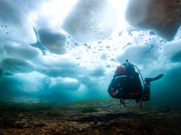 Buceo en Islandia